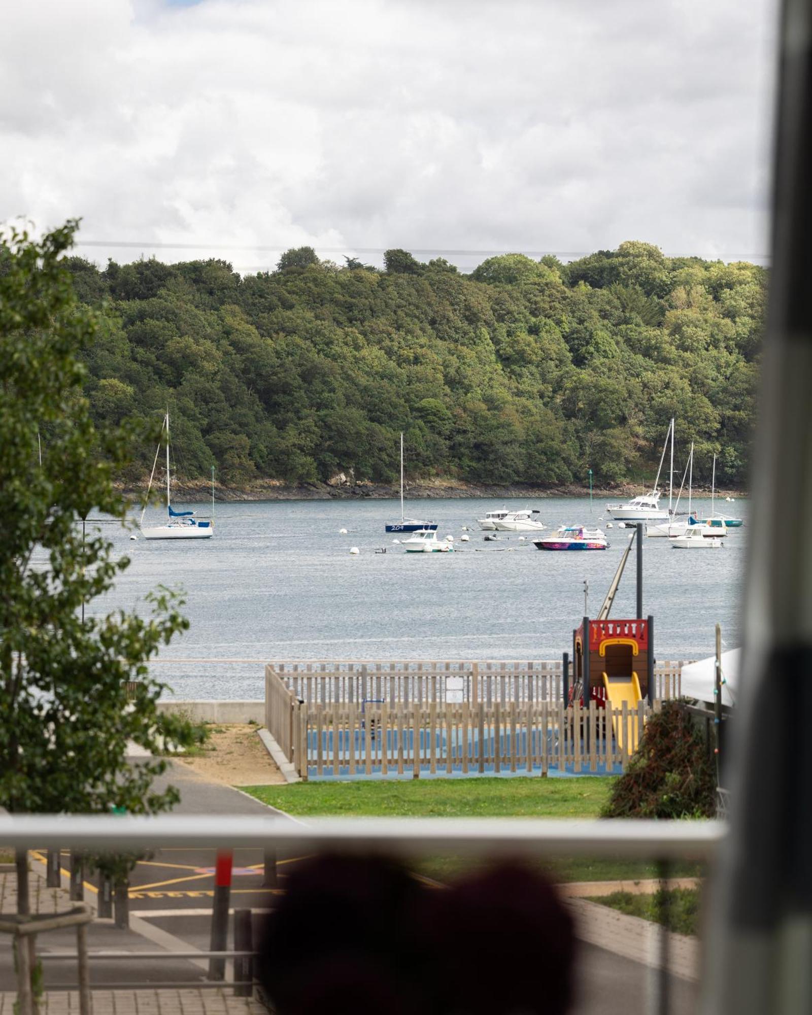 Gite Du Port Sur La Presqu'Ile De Lézardrieux エクステリア 写真
